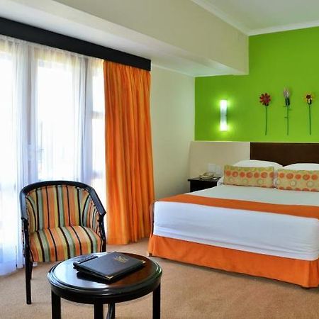 Protea Hotel Winkler Witrivier Buitenkant foto