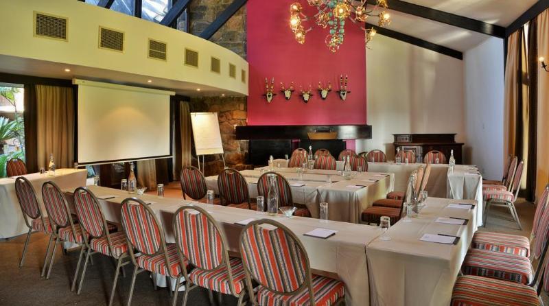 Protea Hotel Winkler Witrivier Buitenkant foto