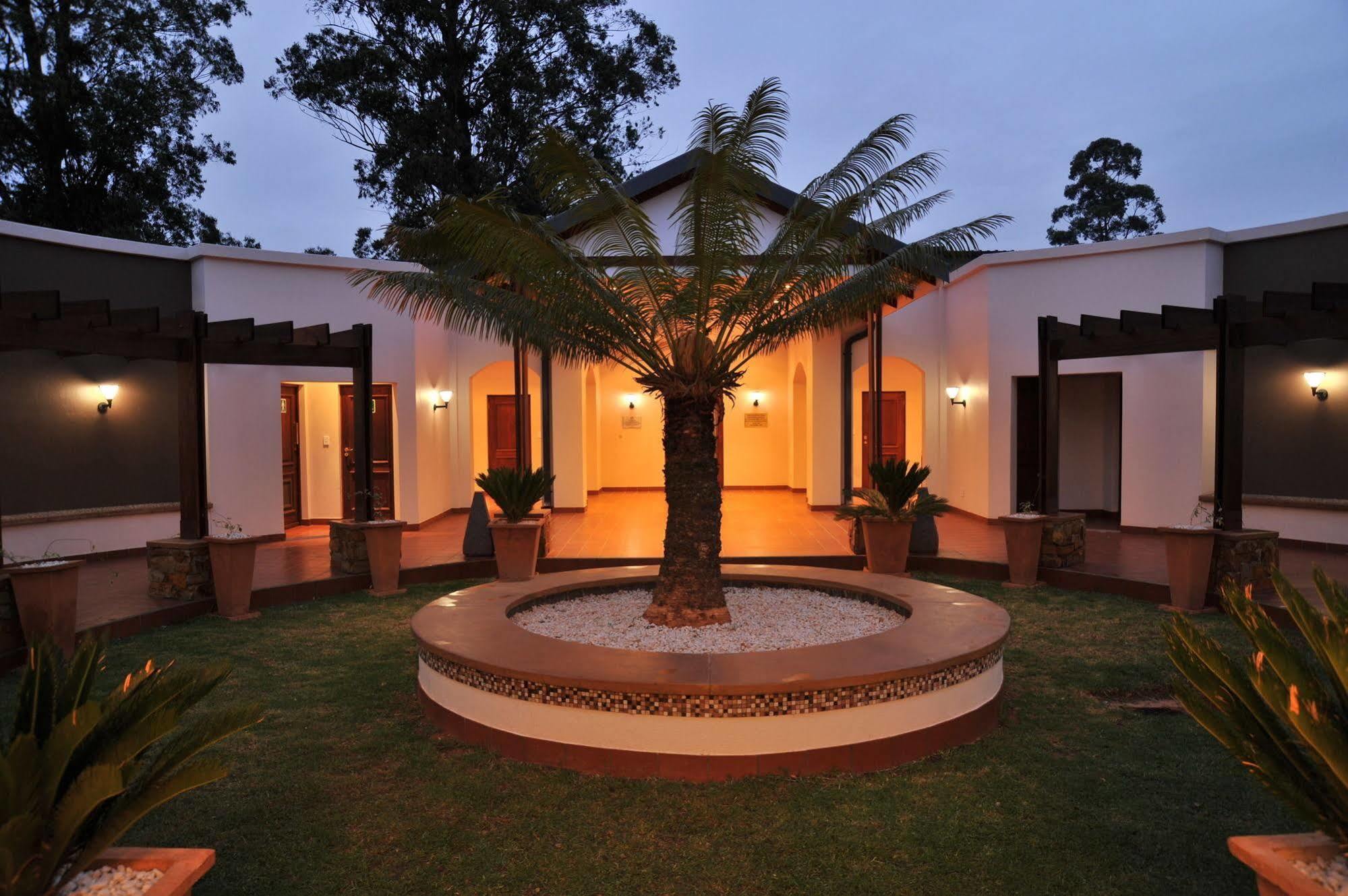 Protea Hotel Winkler Witrivier Buitenkant foto