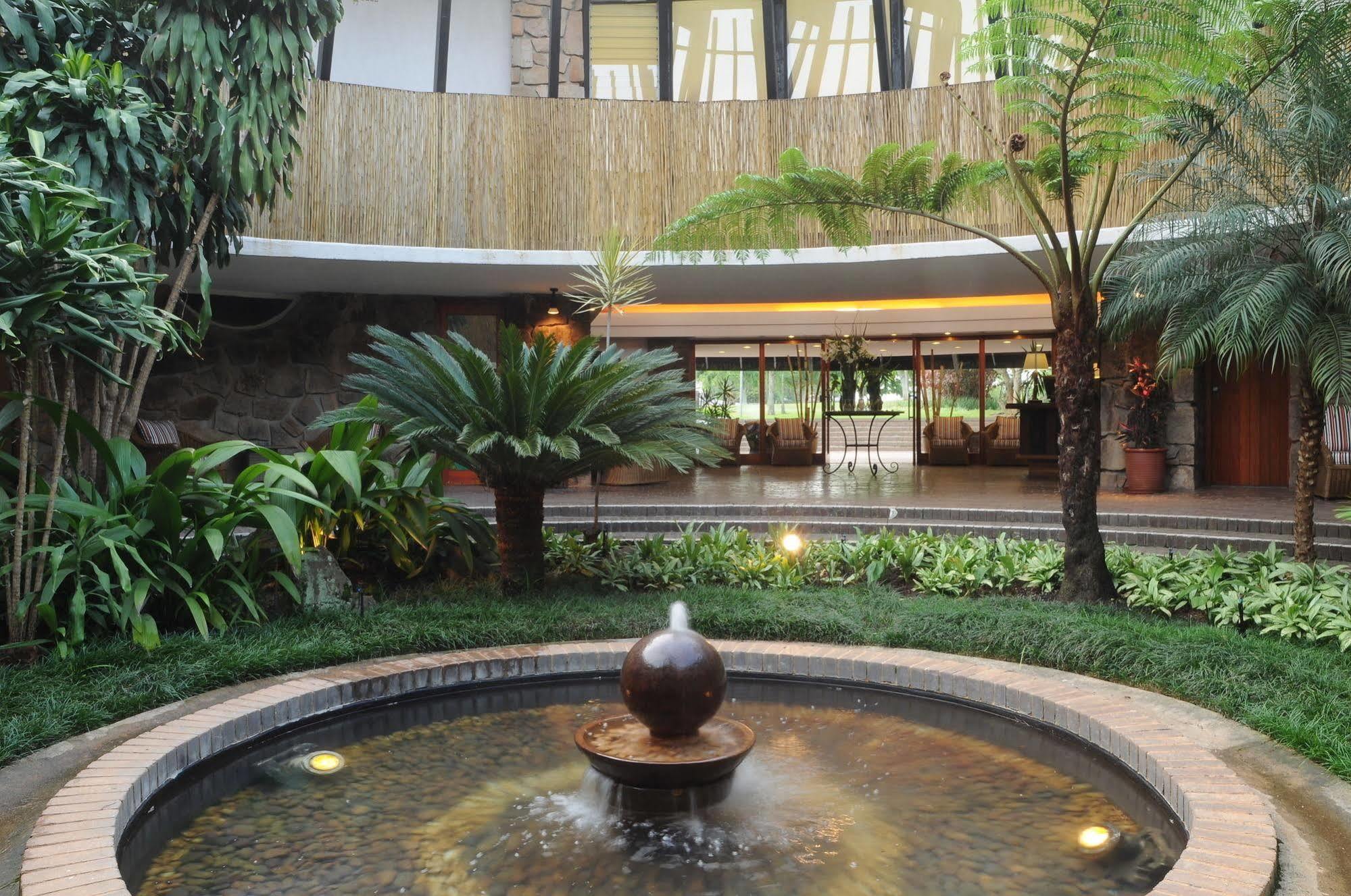 Protea Hotel Winkler Witrivier Buitenkant foto